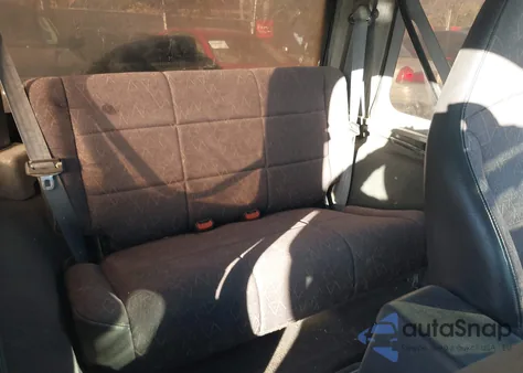 2002 Jeep Wrangler Sport z USA, uszkodzony, nr VIN 1J4FA49S12P717501